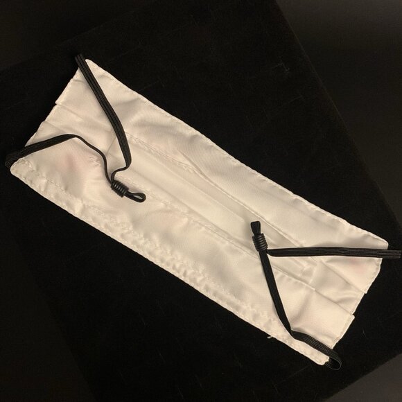 Womens Love Heart Reusable Washable Face Mask With 2 Filters One Size - Picture 2 of 3